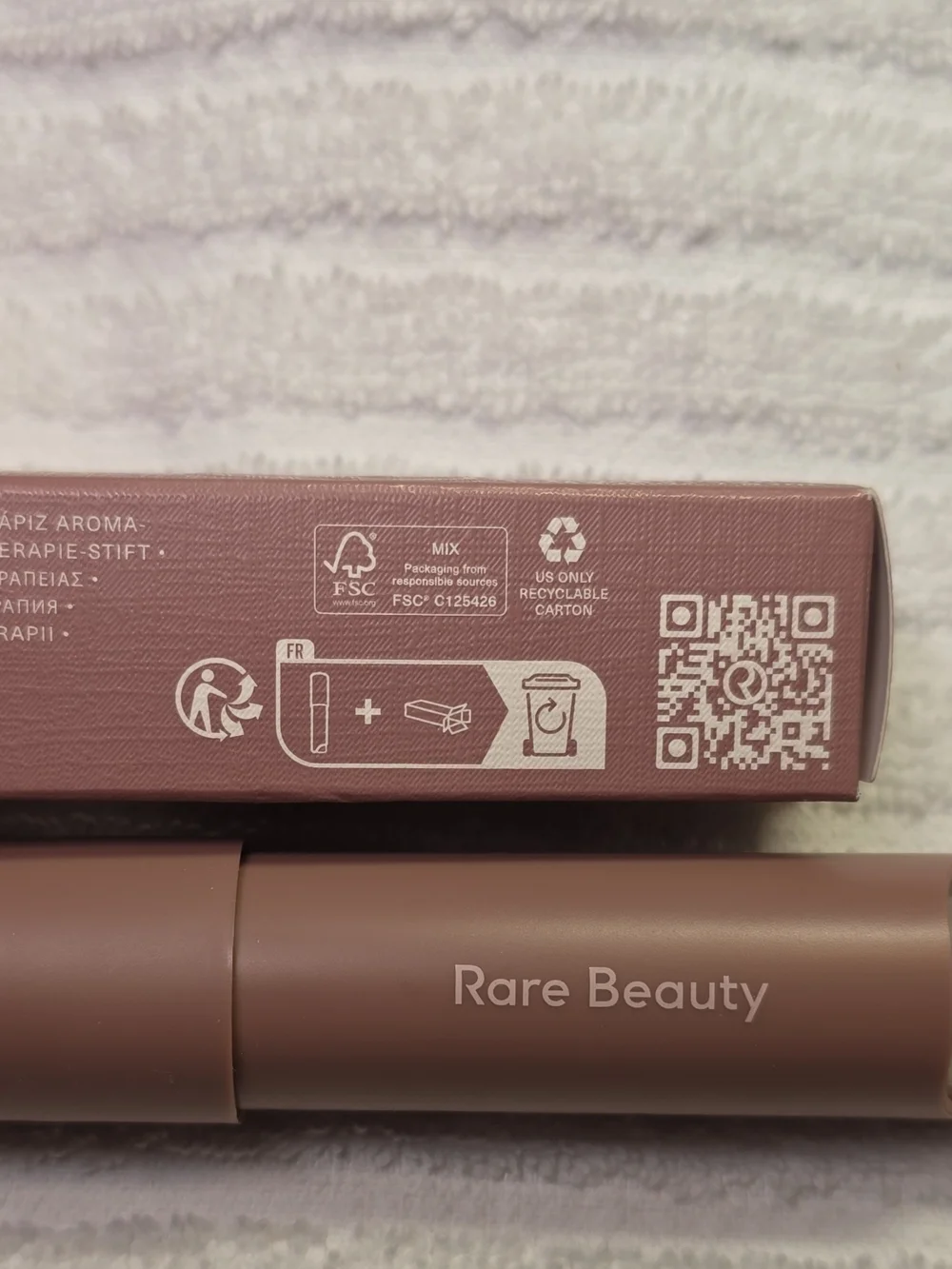 Rare Beauty Comfort Soothe Aromatherapy Pen - Nude Brown